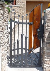 Brána kovaná drevo kov