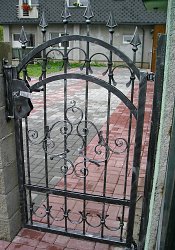 Kovaná brána krídlová