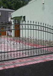 Kovaná brána krídlová