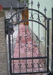 Kovaná brána krídlová