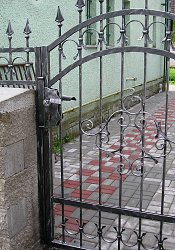 Kovaná brána krídlová