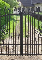 Kovaná brána krídlová