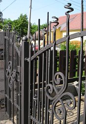 Kovaná brána krídlová