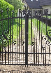 Kovaná brána krídlová