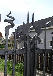 Kovaná brána krídlová