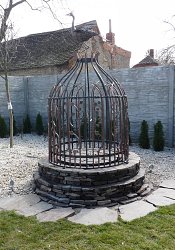 Kovaná mreža na studňu