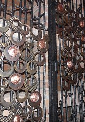 Kovaná mreža do vínnej pivnice