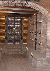 Kovaná mreža do vínnej pivnice