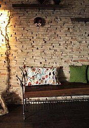 Kovaný nábytok do predsiene