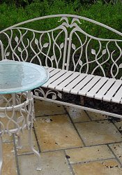 Kovaný záhradný nábytok