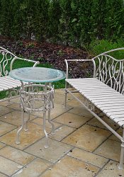 Kovaný záhradný nábytok