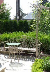 Kovaný záhradný nábytok