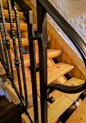 Kované zábradlie na schodisko.