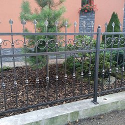 Kovaný plot