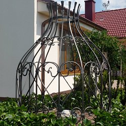 Kovaná mreža na studňu