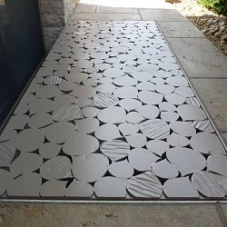 Kovaná pochôdzna mreža