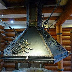 Kovaný sopúch nad ohnisko