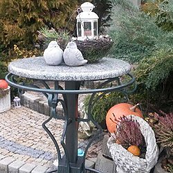 Kovaný barový stolík