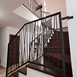 Interiérové zábradlie.