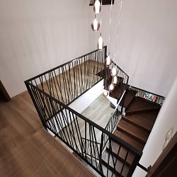 Interiérové zábradlie.