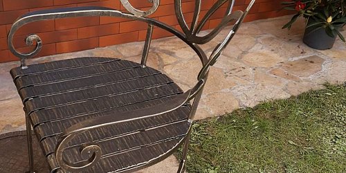 Kovaný záhradný nábytok
