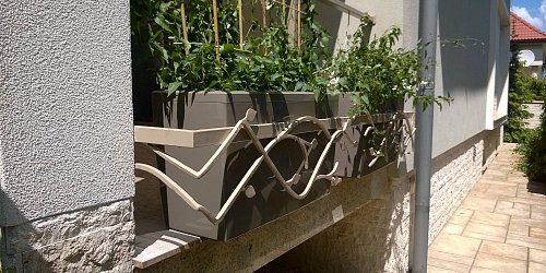 Zábrana na kvetináč