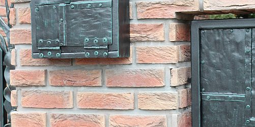 Kovaná poštová schránka