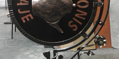 Kovaný vývesný štít